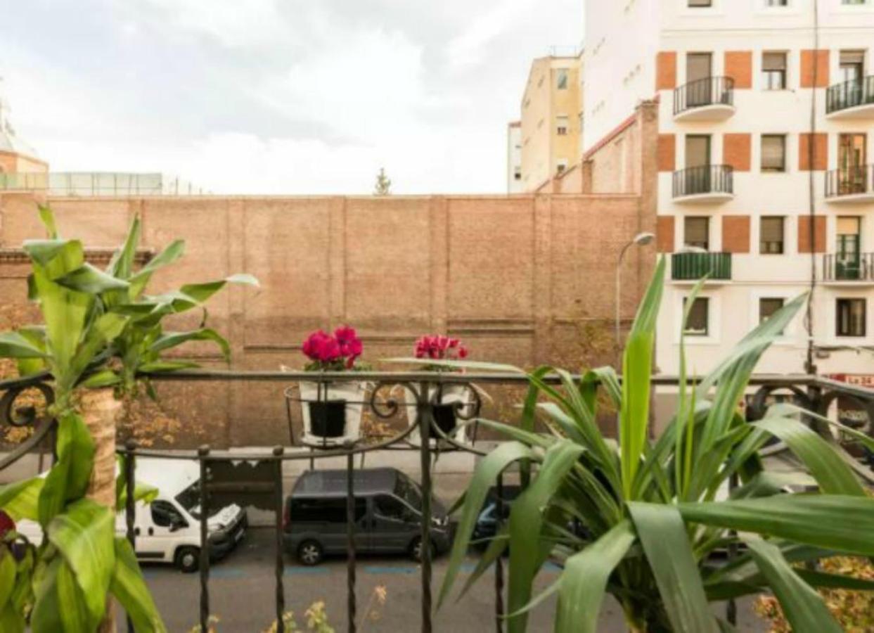 Las Dependencias de Mª de Guzmán Madrid Esterno foto